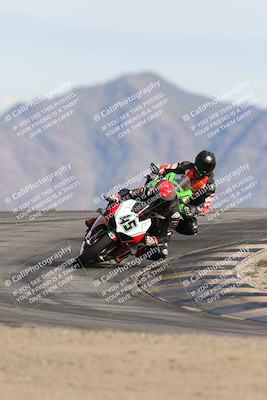 media/Nov-16-2025-Race Pace (Sun) [[8c5fa54630]]/Verified Riders/8-Turn 12 (120pm)/